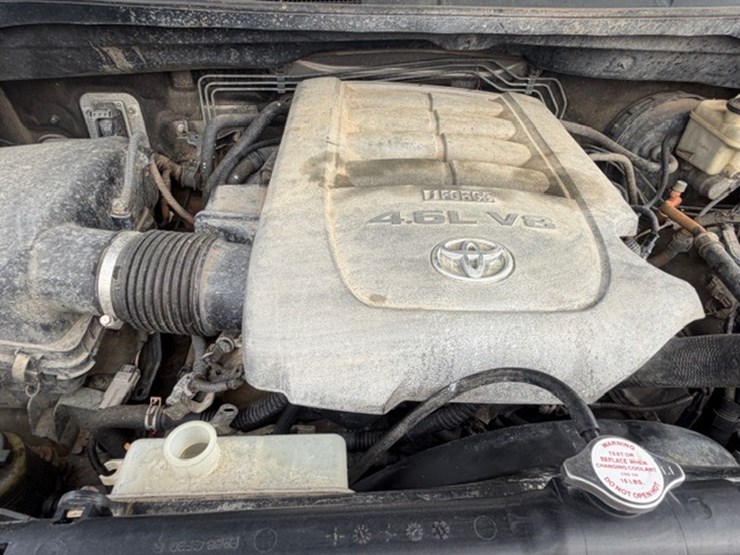 2010-toyota-tundra-image-56