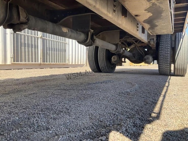 2003-ford-f650-image-23