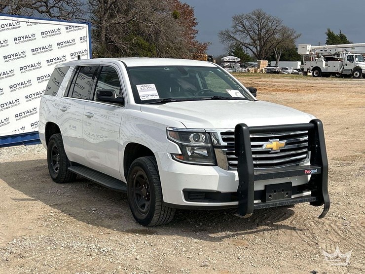 2020-chevrolet-tahoe-image-4