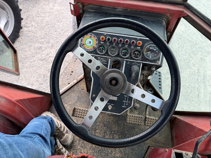 1977-white-2-155-image-14