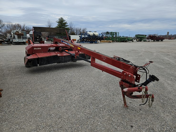 2014-new-holland-h7550-image-1