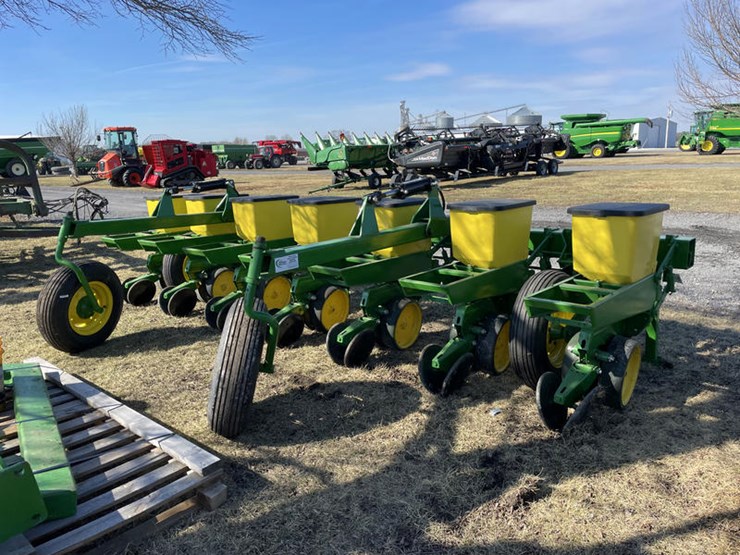 john-deere-7000-image-8