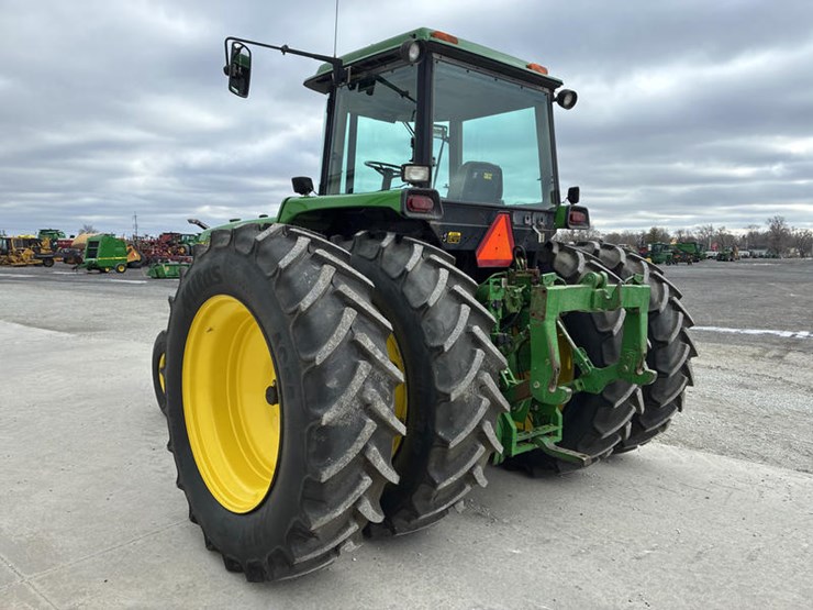 1992-john-deere-4560-image-8