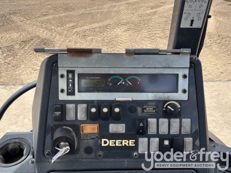 2020-deere-310l-image-50