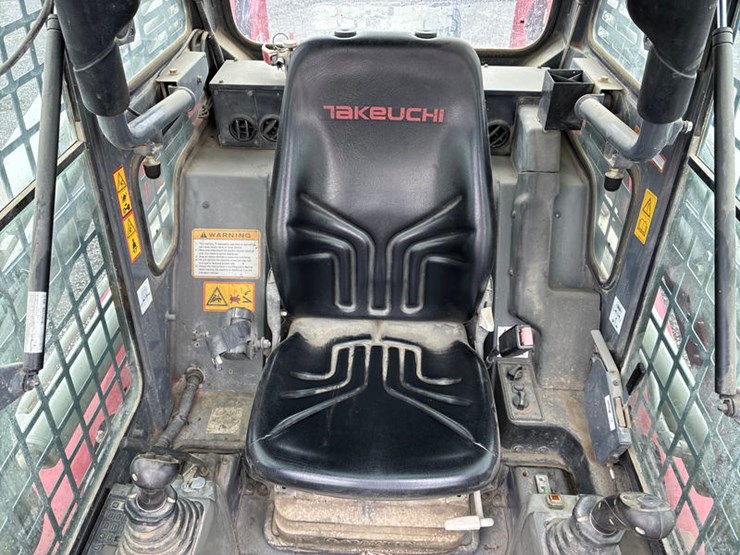 takeuchi-tl250-image-46