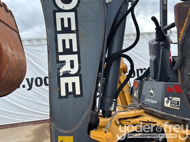 2018-deere-310l-image-25