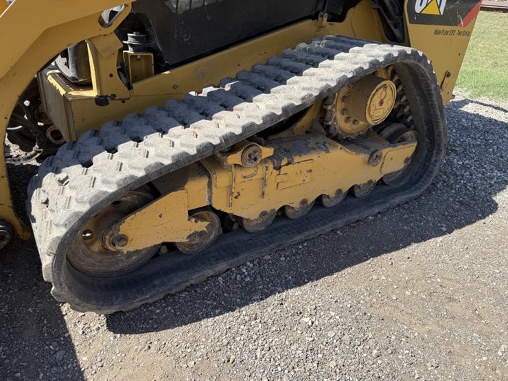 #70-•-cat-2890-two-speed-high-flow-xps-skid-steer-image-4