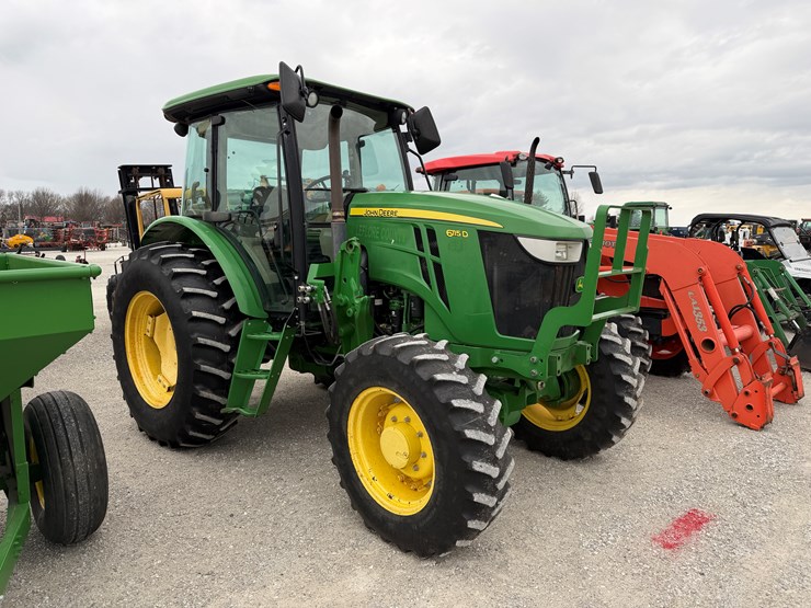 2014-john-deere-6115d-image-1