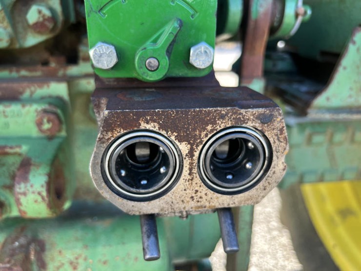 john-deere-4230-image-11