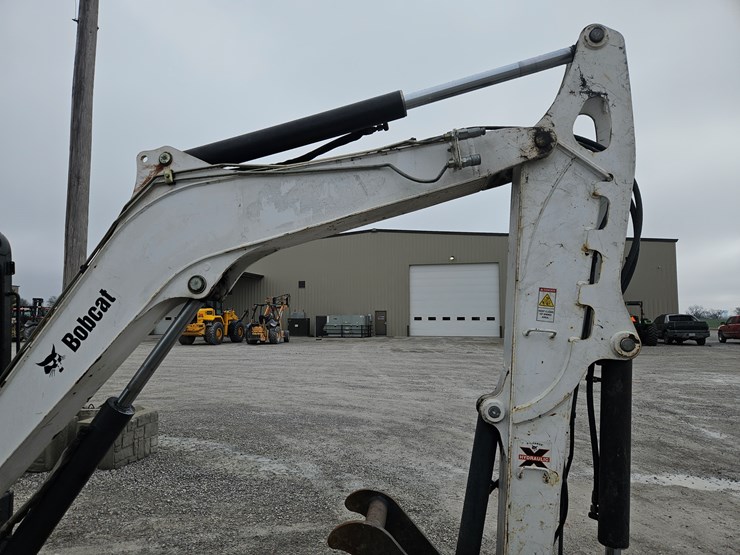 2013-bobcat-e50-image-23