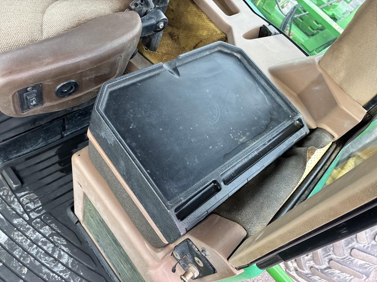 2000-john-deere-9100-image-61