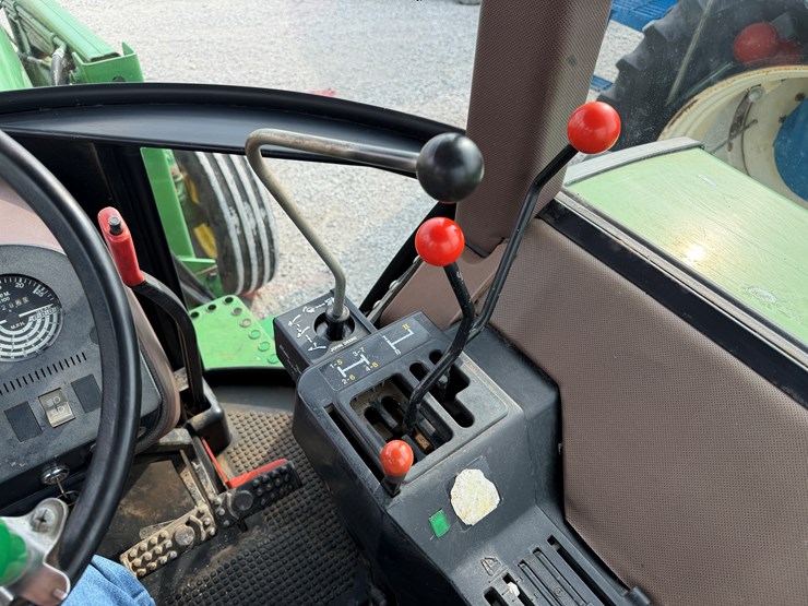 john-deere-2950-image-17