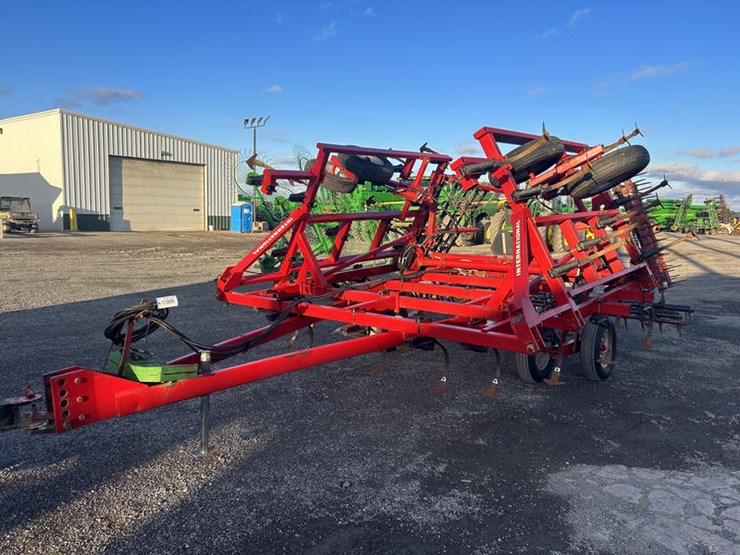 case-ih-4600-image-1