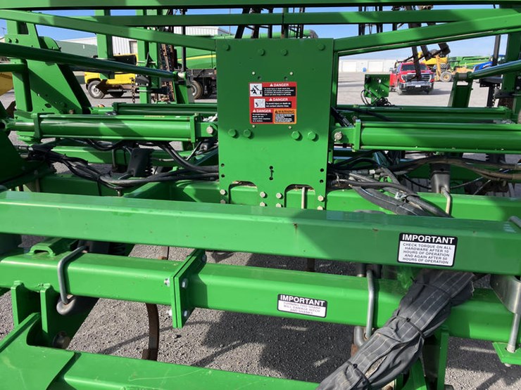 john-deere-2210-image-5