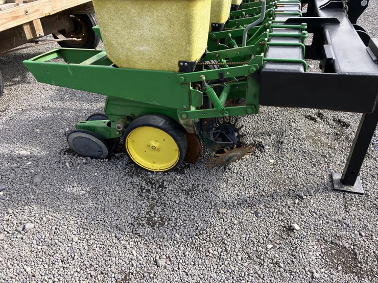 john-deere-7000-image-2