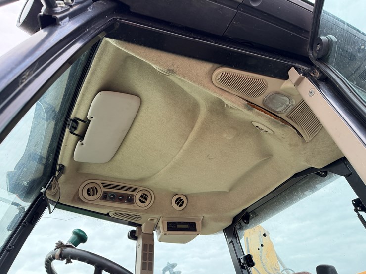 2014-john-deere-6115d-image-13