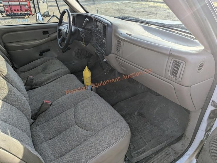 2003-chevrolet-3500-image-30