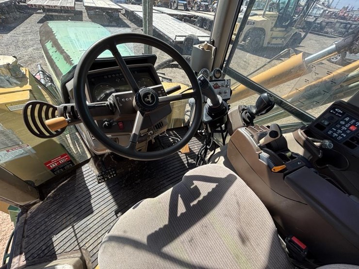 john-deere-7220-image-32