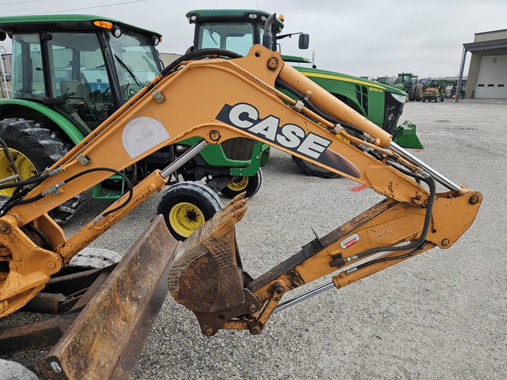 2012-case-cx31b-image-20