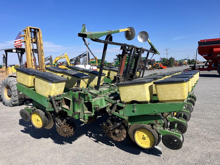 john-deere-7000-image-2
