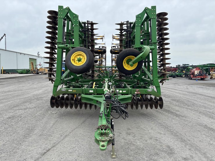 john-deere-2310-image-13