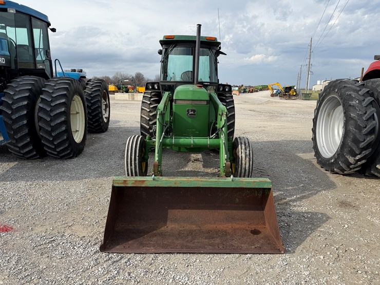 john-deere-2950-image-2