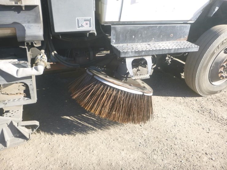 2014-international-4300-image-9