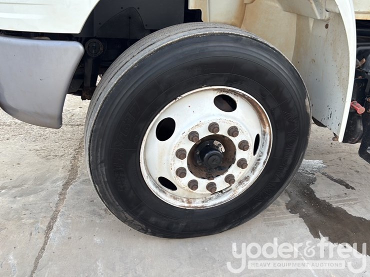 2015-international-4400-image-10