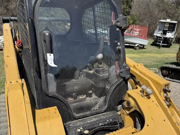 #70-•-cat-2890-two-speed-high-flow-xps-skid-steer-image-10