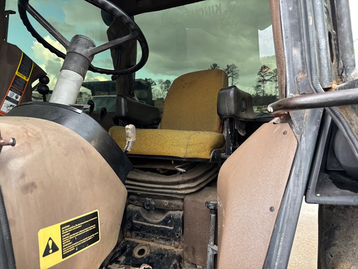 john-deere-3155-image-15