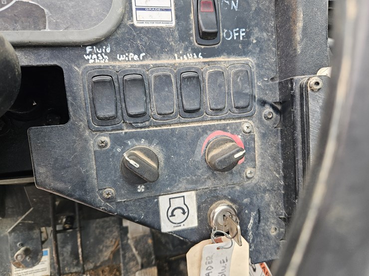 2012-genie-gth1056-image-11