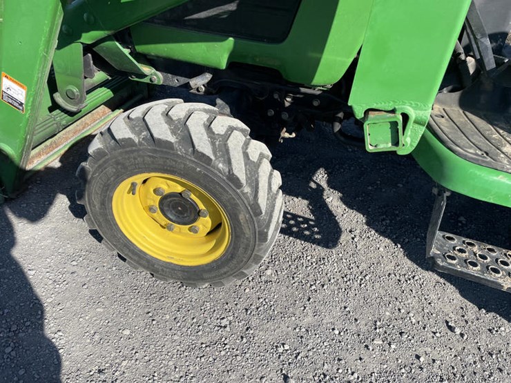 john-deere-4200-image-16