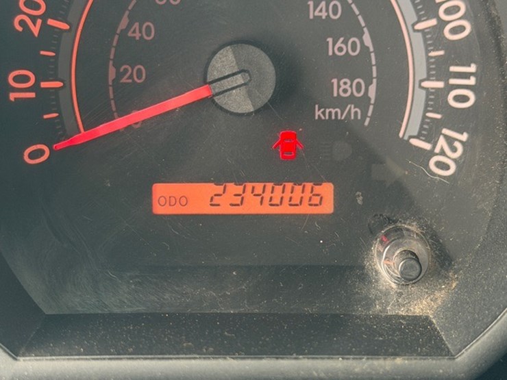 2010-toyota-tundra-image-50