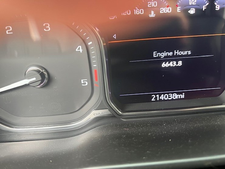 2020-gmc-sierra-2500-image-4