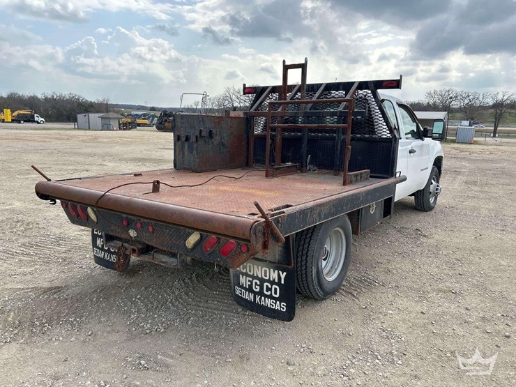 2008-gmc-3500-hd-4x4-ext.-cab-9ft.-flatbed-truck-image-4