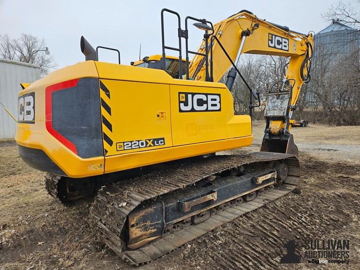 2018-jcb-220x-lc-image-5