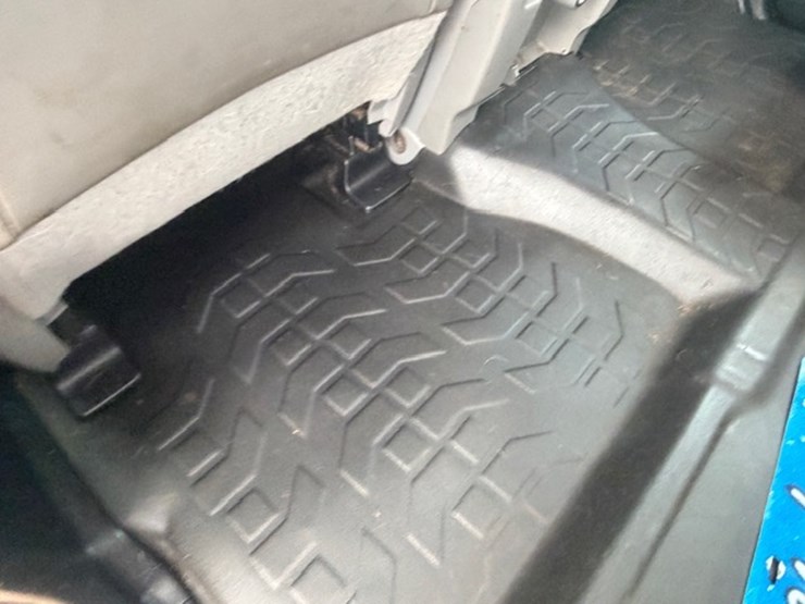 2010-toyota-tundra-image-31