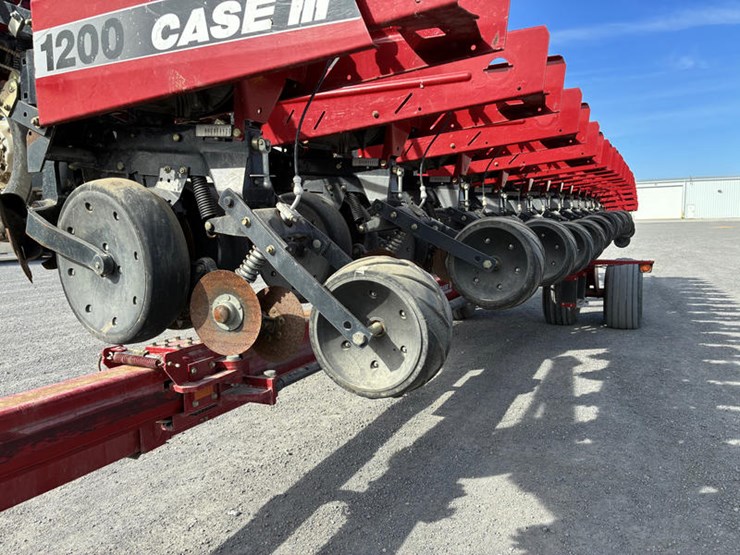case-ih-1200-image-6