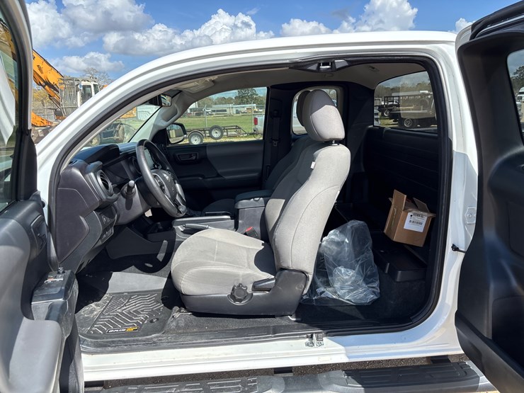 2022-toyota-tacoma-image-10