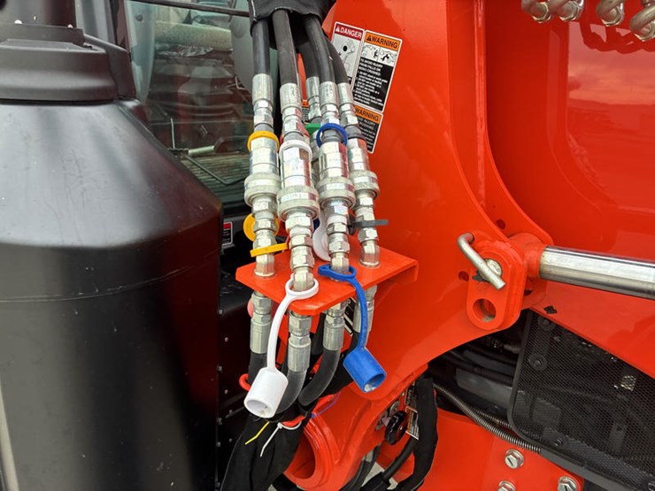 2024-kubota-m6-131-image-30