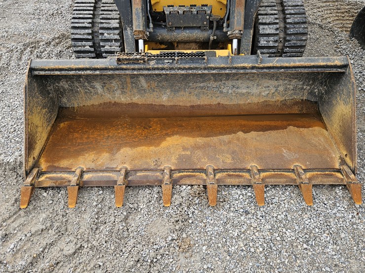 2018-deere-333g-image-3