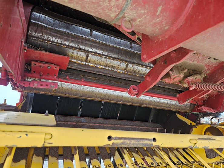 2008-new-holland-br7060-image-5