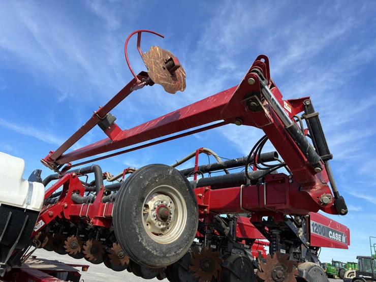 case-ih-1200-image-28