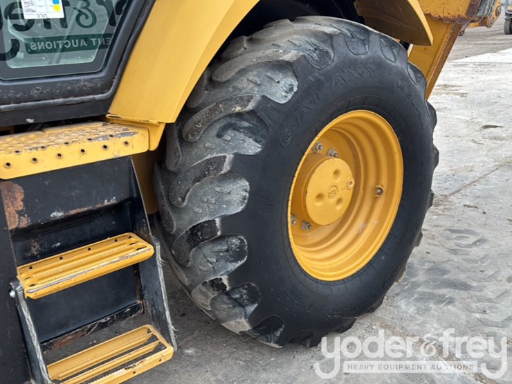 2016-caterpillar-420f2-it-image-12