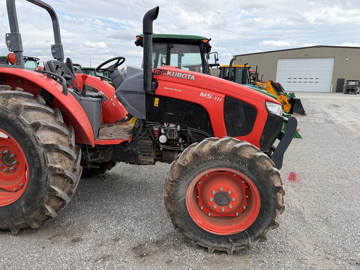 2018-kubota-m5-111-image-4