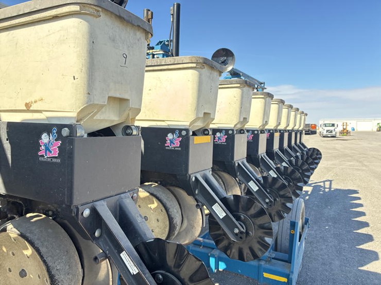 2006-kinze-3600-image-25