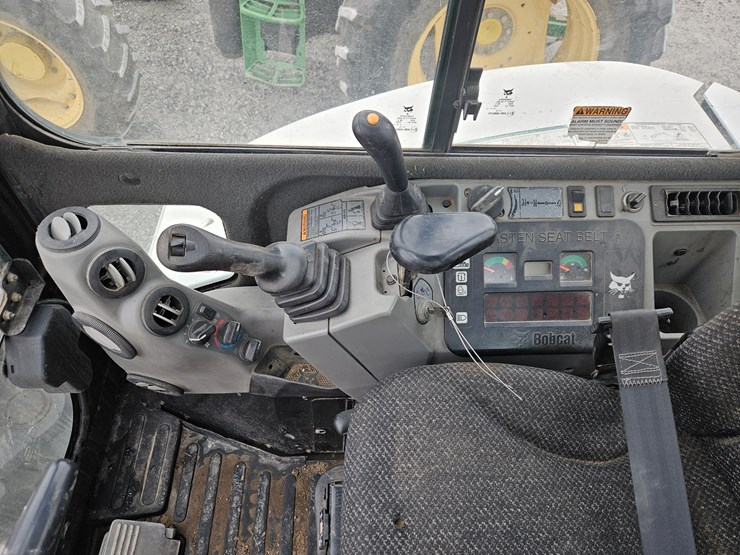 2013-bobcat-e50-image-13