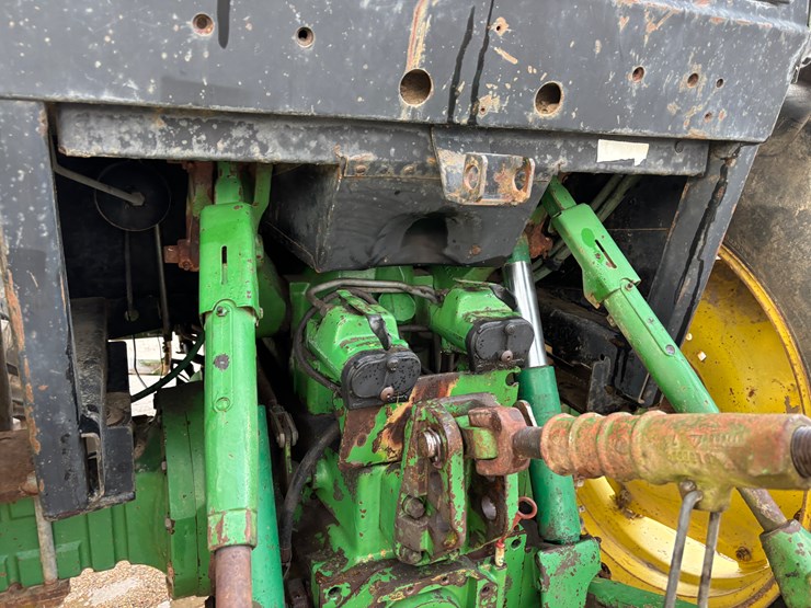 john-deere-3155-image-8