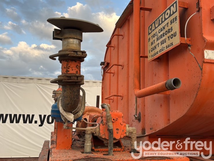 2007-international-7600-image-30