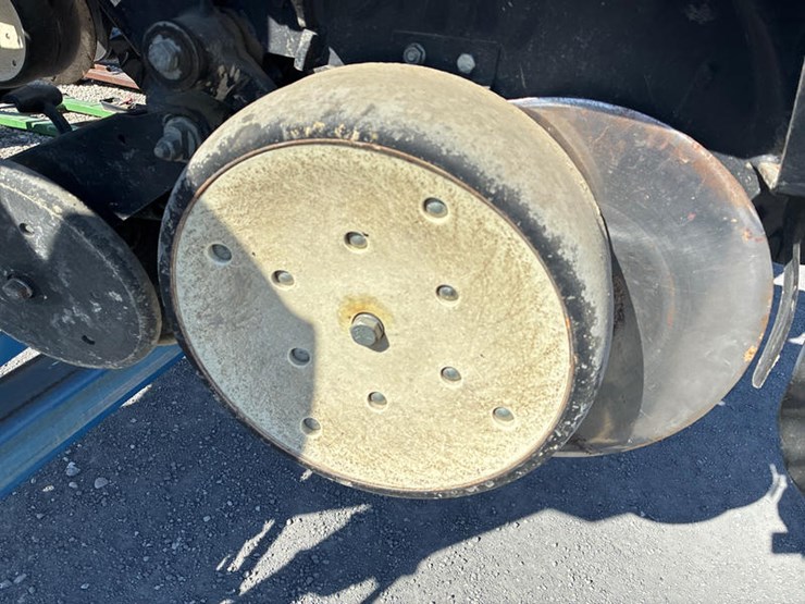 2006-kinze-3600-image-11